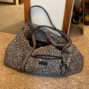 VERA BRADLEY black and white travel duffle